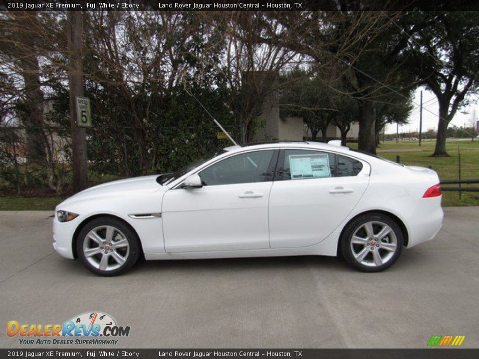 2019 Jaguar XE Premium Fuji White / Ebony Photo #13