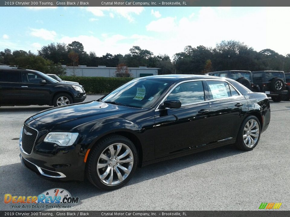 2019 Chrysler 300 Touring Gloss Black / Black Photo #1