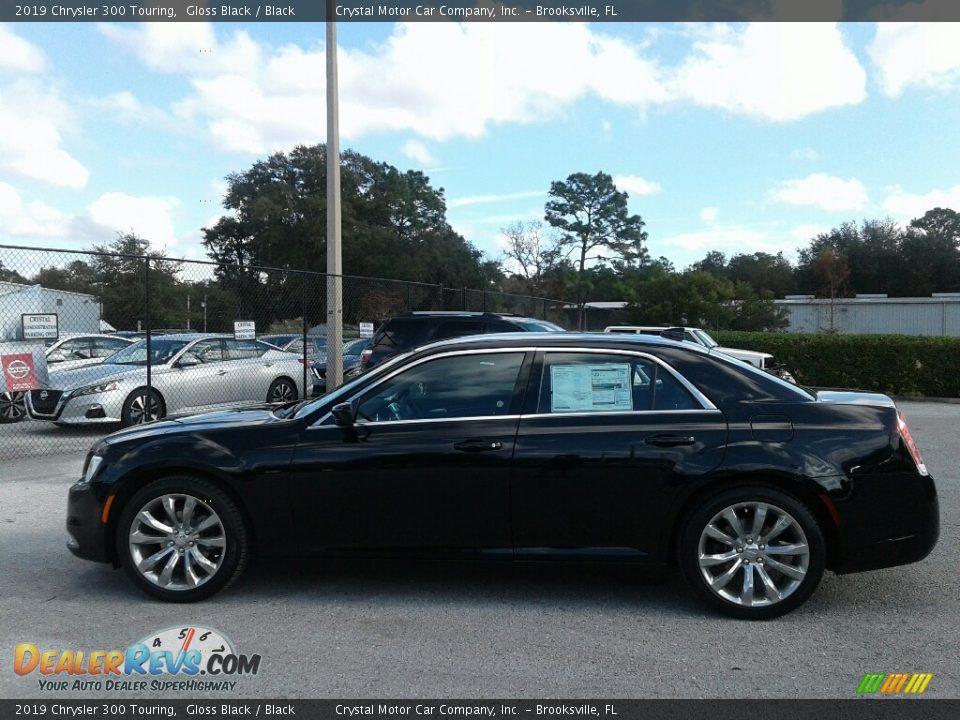 2019 Chrysler 300 Touring Gloss Black / Black Photo #2