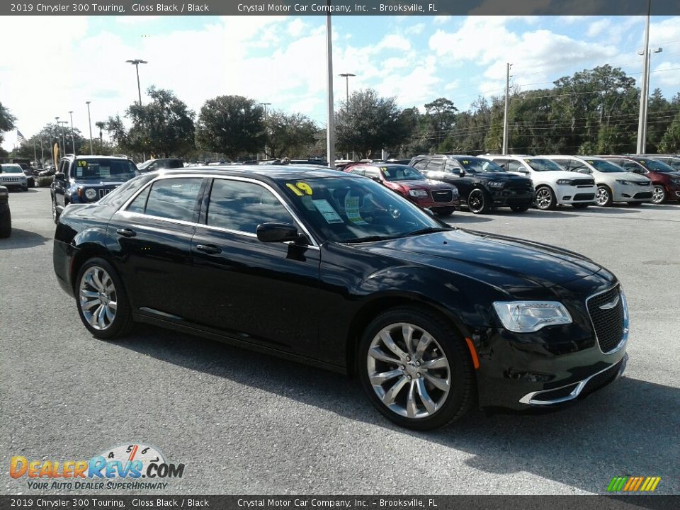 2019 Chrysler 300 Touring Gloss Black / Black Photo #7