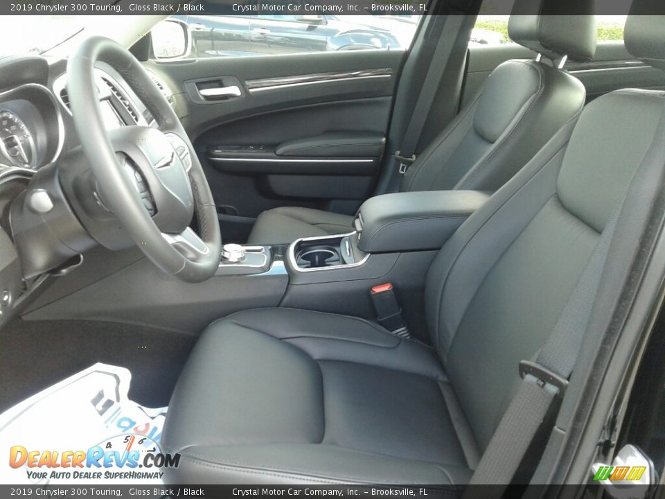 2019 Chrysler 300 Touring Gloss Black / Black Photo #9