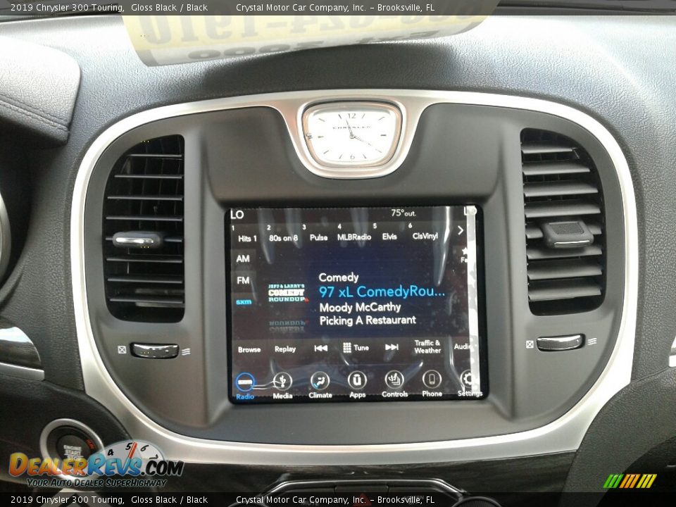 2019 Chrysler 300 Touring Gloss Black / Black Photo #15