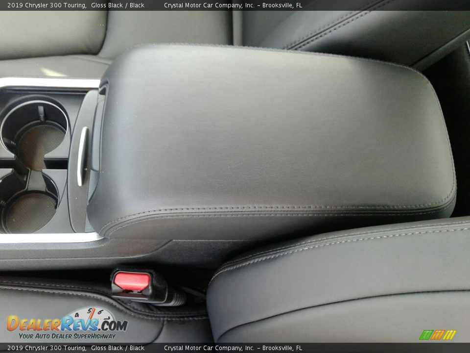 2019 Chrysler 300 Touring Gloss Black / Black Photo #18
