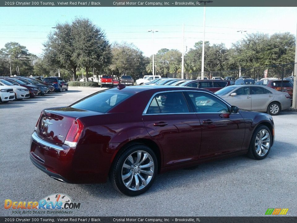 2019 Chrysler 300 Touring Velvet Red Pearl / Black Photo #5