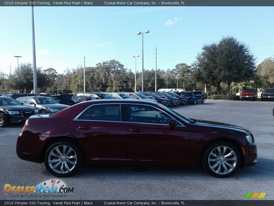 2019 Chrysler 300 Touring Velvet Red Pearl / Black Photo #6