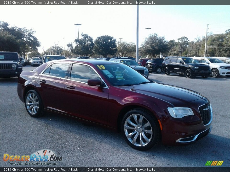 2019 Chrysler 300 Touring Velvet Red Pearl / Black Photo #7