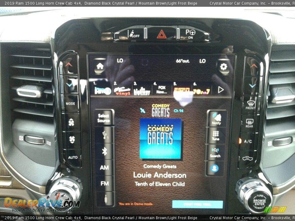2019 Ram 1500 Long Horn Crew Cab 4x4 Diamond Black Crystal Pearl / Mountain Brown/Light Frost Beige Photo #15