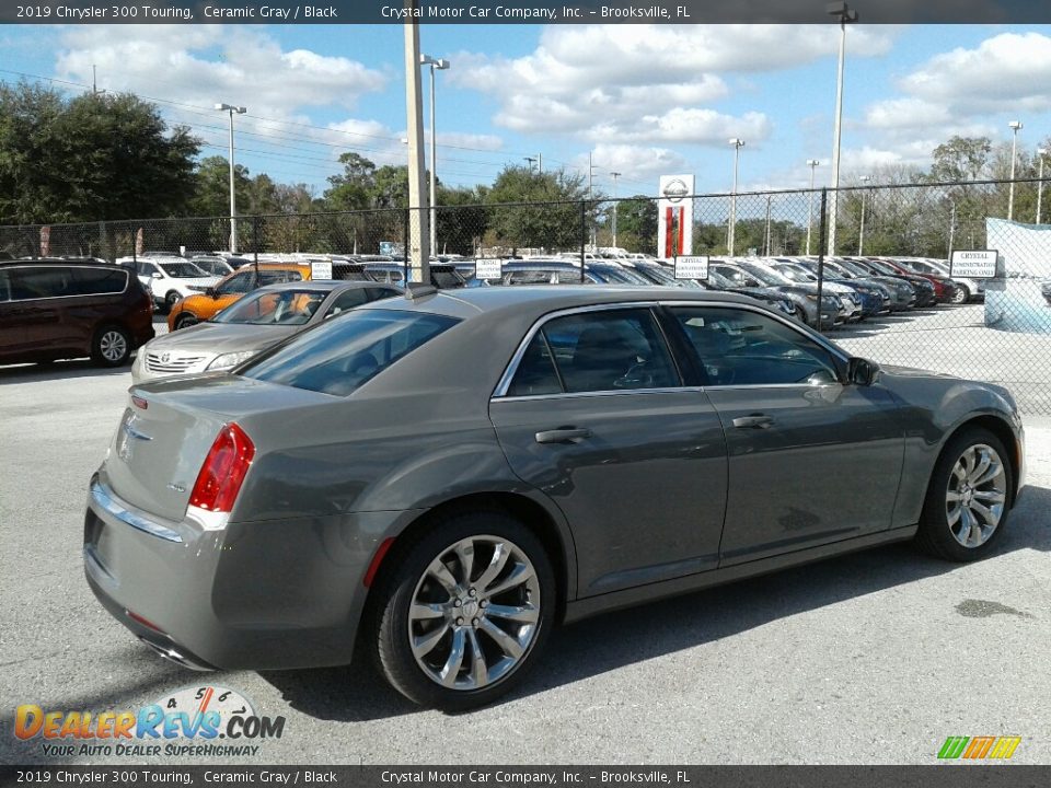 2019 Chrysler 300 Touring Ceramic Gray / Black Photo #5