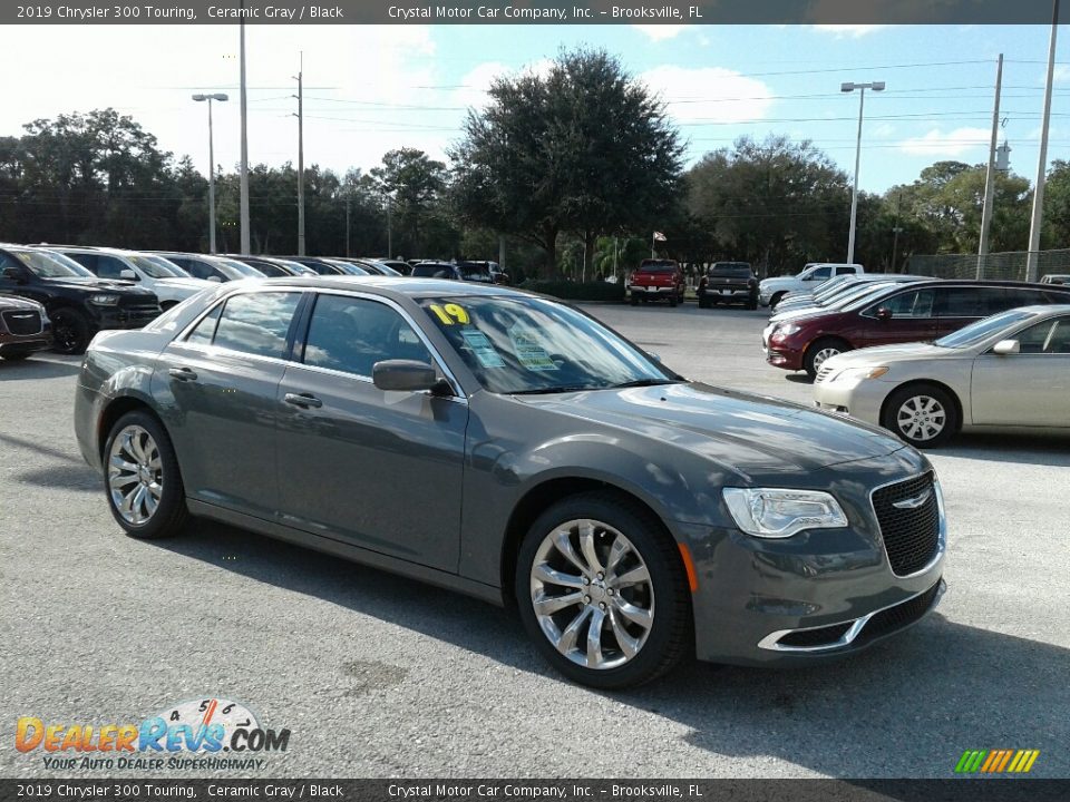 2019 Chrysler 300 Touring Ceramic Gray / Black Photo #7