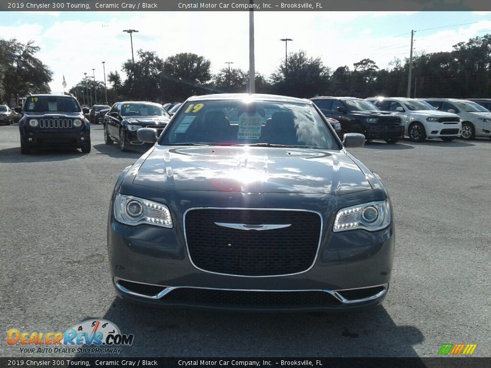 2019 Chrysler 300 Touring Ceramic Gray / Black Photo #8