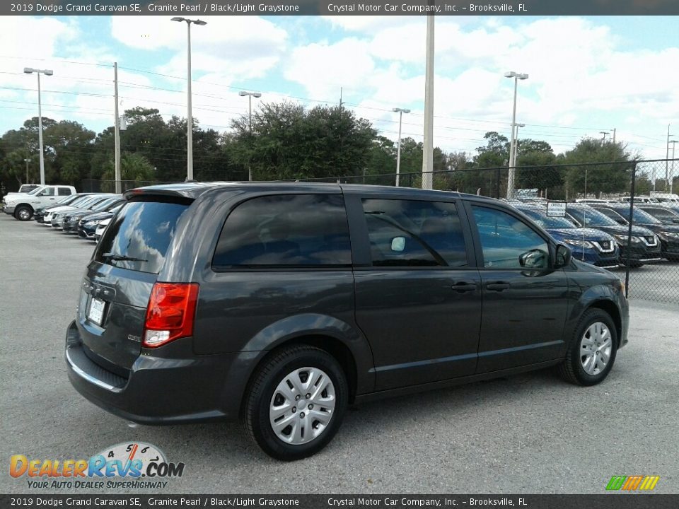 2019 Dodge Grand Caravan SE Granite Pearl / Black/Light Graystone Photo #5