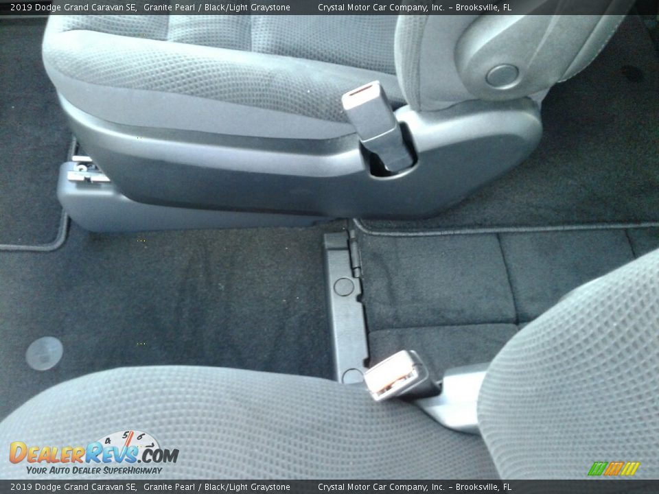 2019 Dodge Grand Caravan SE Granite Pearl / Black/Light Graystone Photo #18