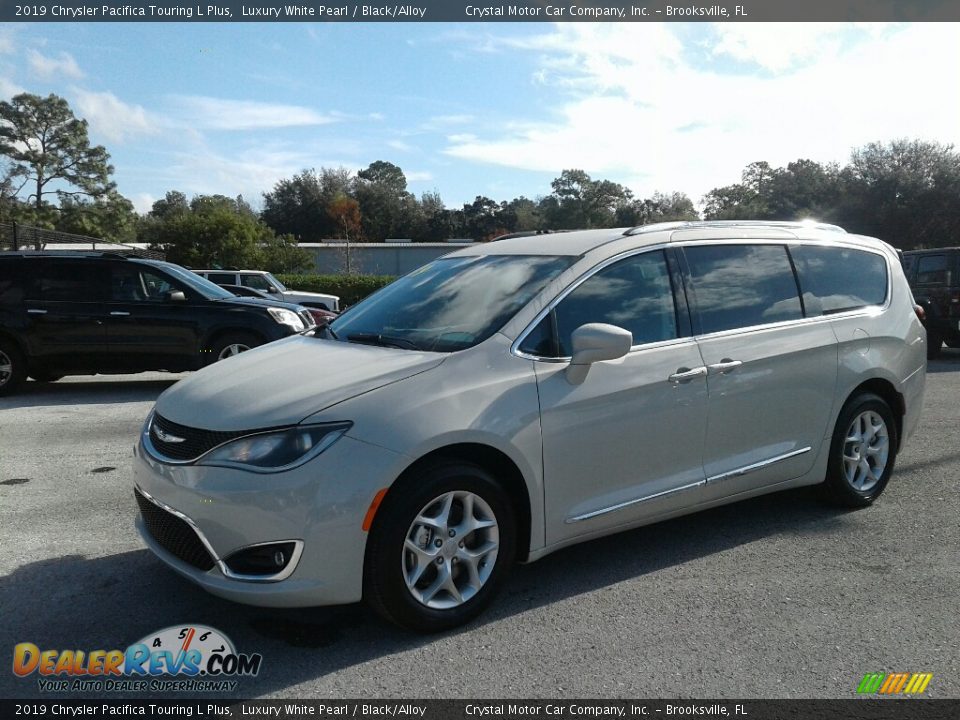 2019 Chrysler Pacifica Touring L Plus Luxury White Pearl / Black/Alloy Photo #1