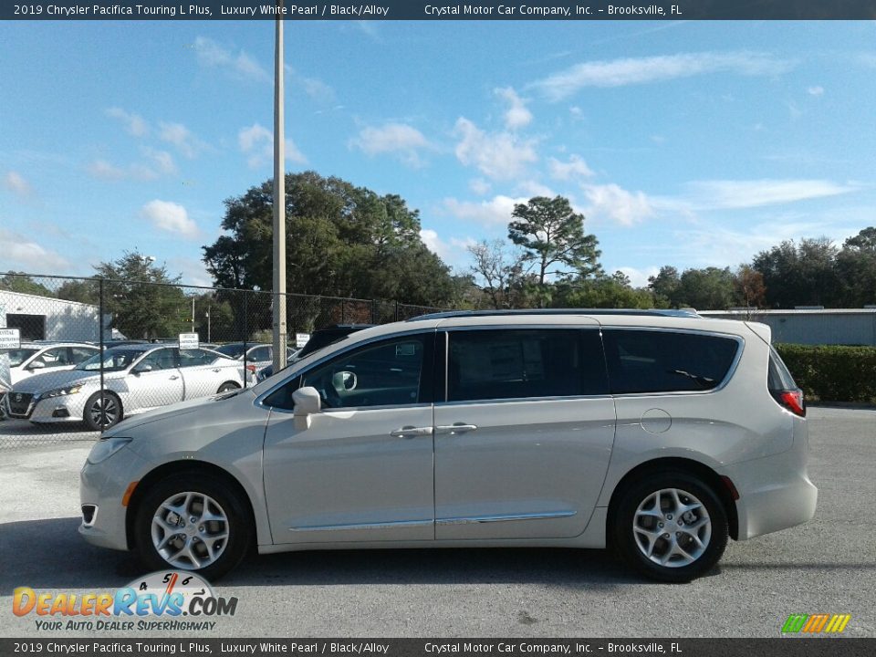 2019 Chrysler Pacifica Touring L Plus Luxury White Pearl / Black/Alloy Photo #2