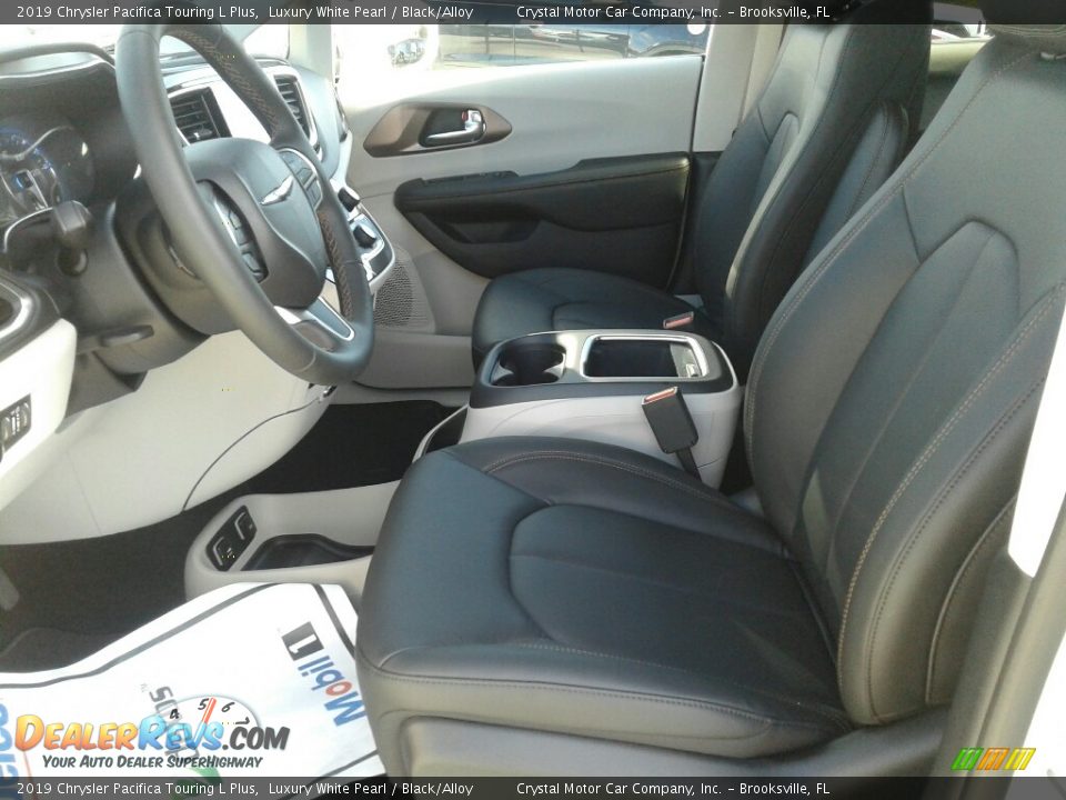 2019 Chrysler Pacifica Touring L Plus Luxury White Pearl / Black/Alloy Photo #9