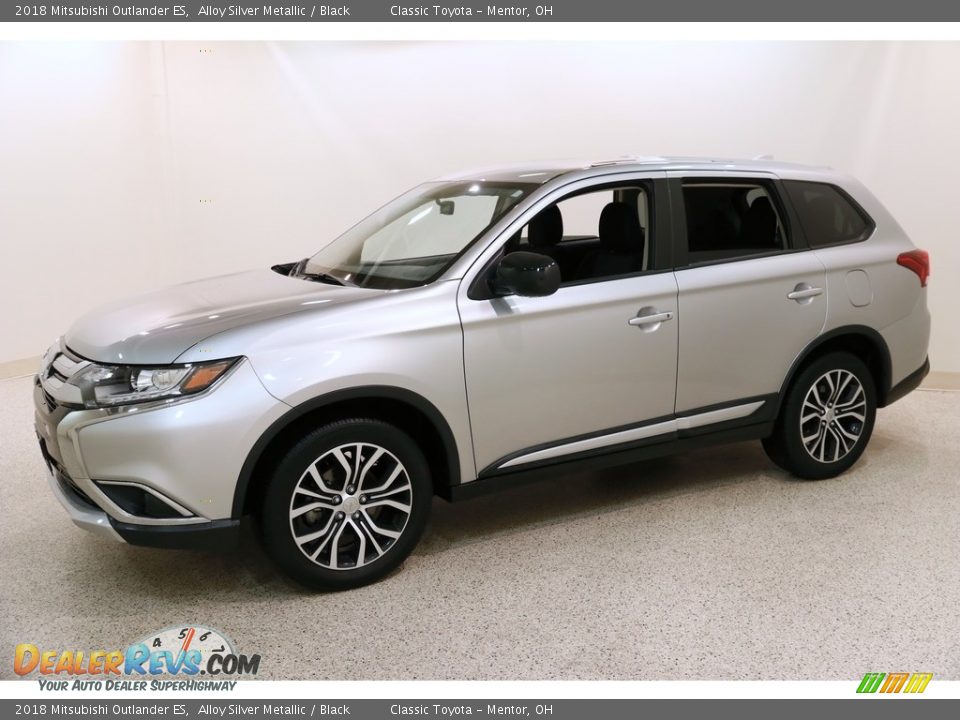 Alloy Silver Metallic 2018 Mitsubishi Outlander ES Photo #3