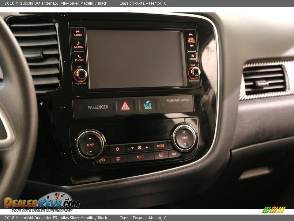 Controls of 2018 Mitsubishi Outlander ES Photo #10