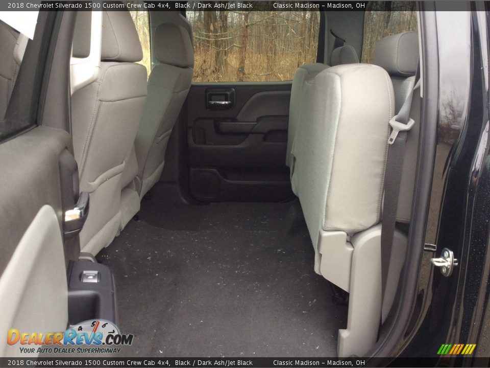 2018 Chevrolet Silverado 1500 Custom Crew Cab 4x4 Black / Dark Ash/Jet Black Photo #16