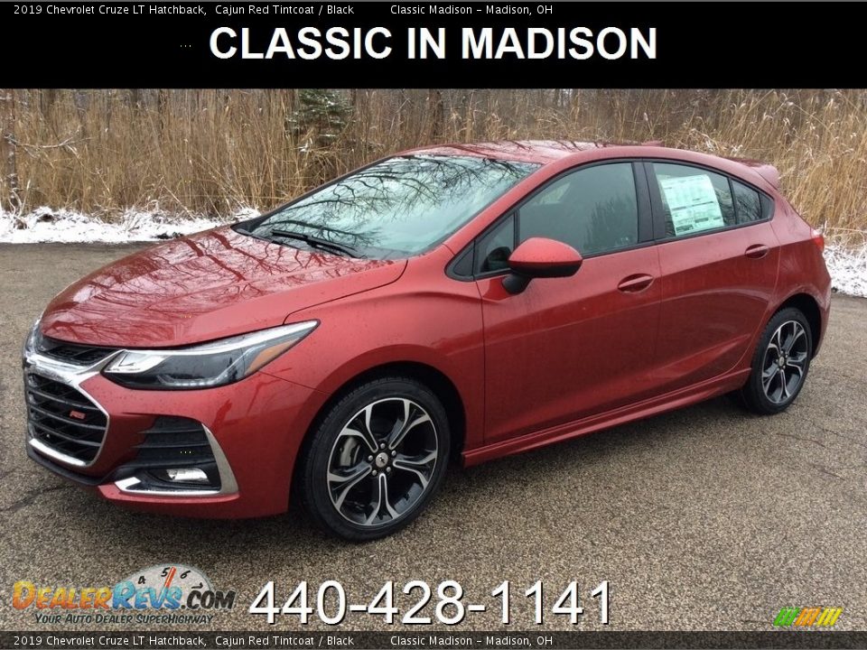 2019 Chevrolet Cruze LT Hatchback Cajun Red Tintcoat / Black Photo #1