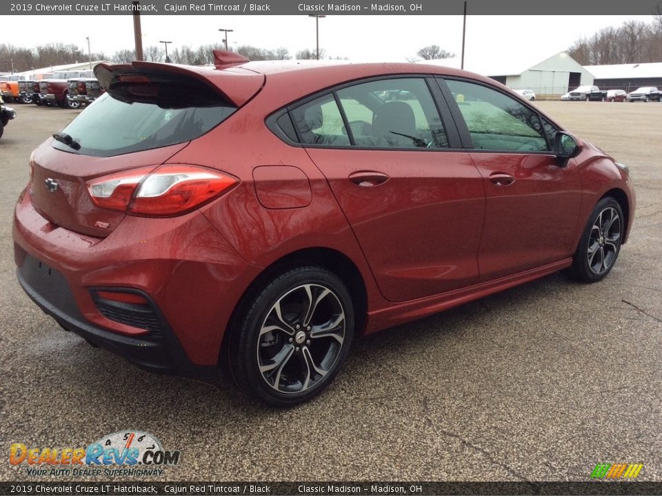 2019 Chevrolet Cruze LT Hatchback Cajun Red Tintcoat / Black Photo #6