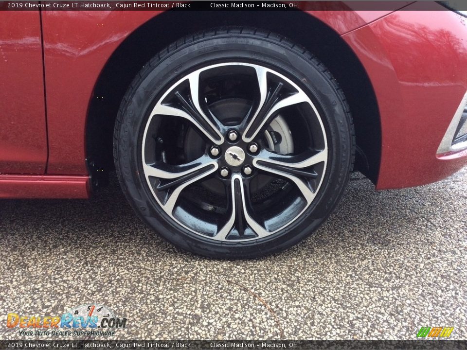 2019 Chevrolet Cruze LT Hatchback Wheel Photo #7