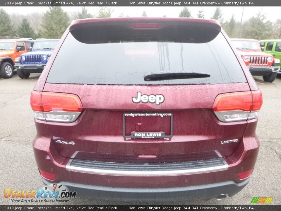 2019 Jeep Grand Cherokee Limited 4x4 Velvet Red Pearl / Black Photo #5