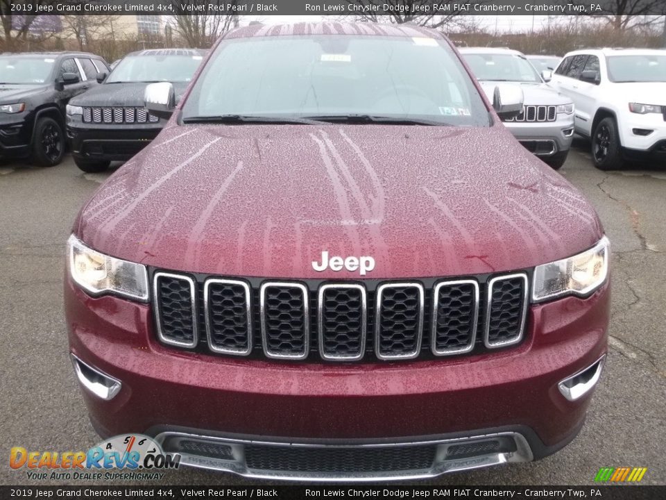 2019 Jeep Grand Cherokee Limited 4x4 Velvet Red Pearl / Black Photo #9