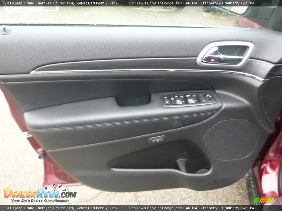 2019 Jeep Grand Cherokee Limited 4x4 Velvet Red Pearl / Black Photo #15