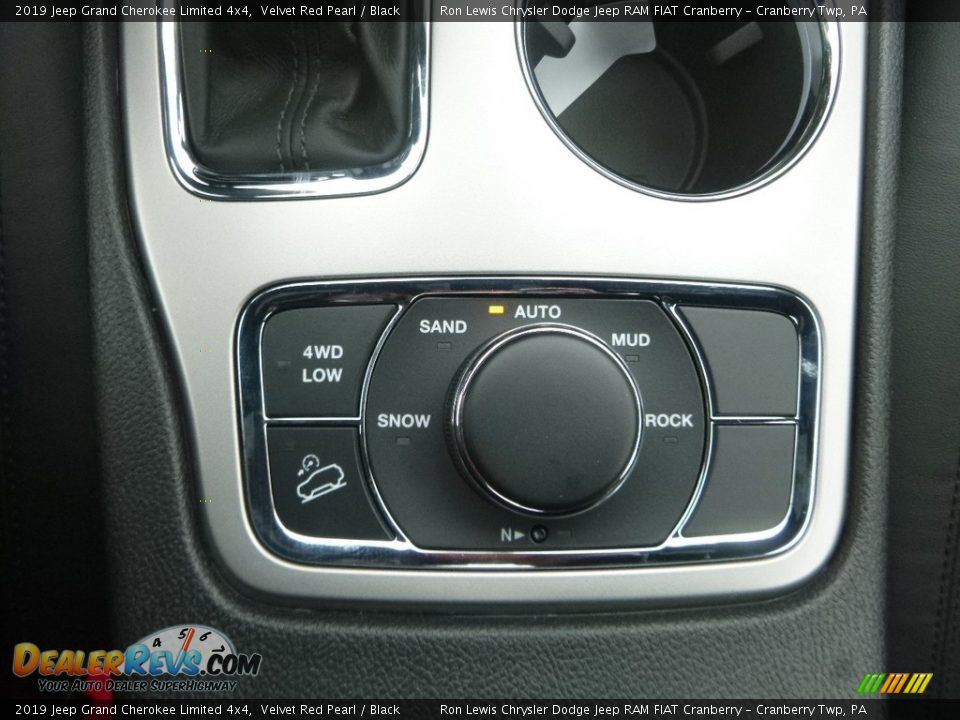 2019 Jeep Grand Cherokee Limited 4x4 Velvet Red Pearl / Black Photo #20