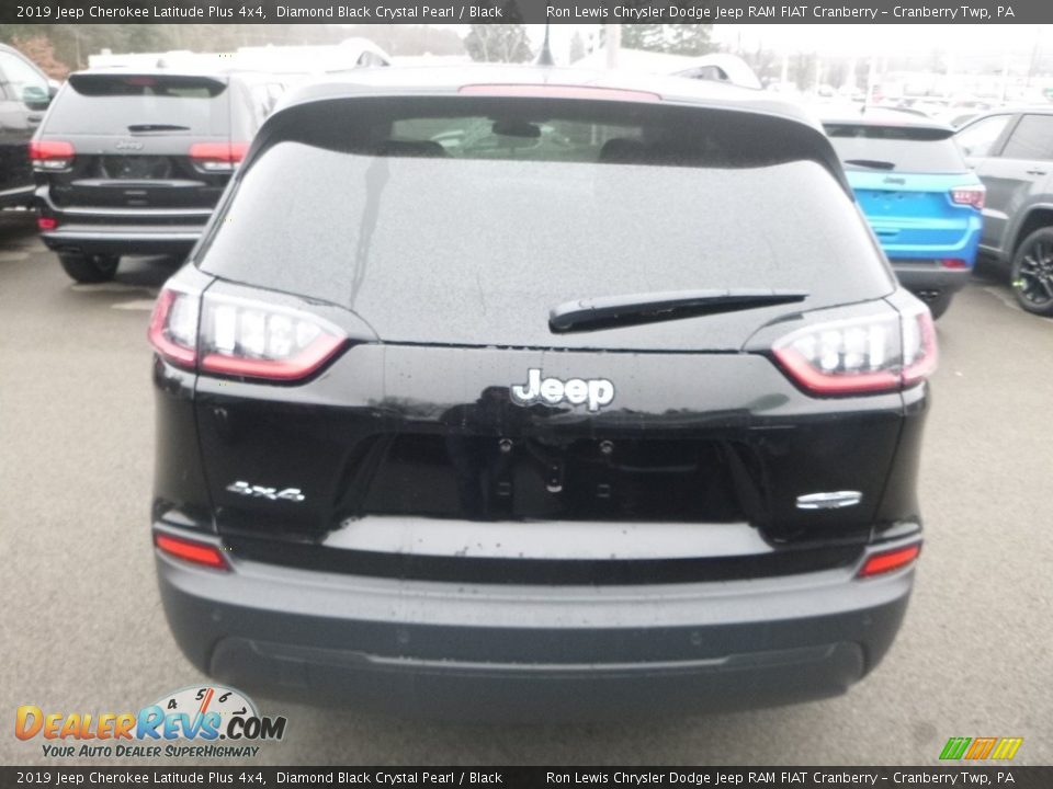 2019 Jeep Cherokee Latitude Plus 4x4 Diamond Black Crystal Pearl / Black Photo #5