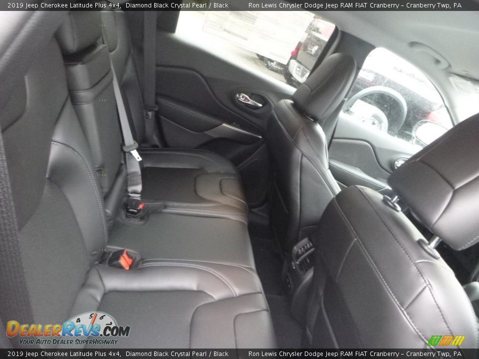 2019 Jeep Cherokee Latitude Plus 4x4 Diamond Black Crystal Pearl / Black Photo #13