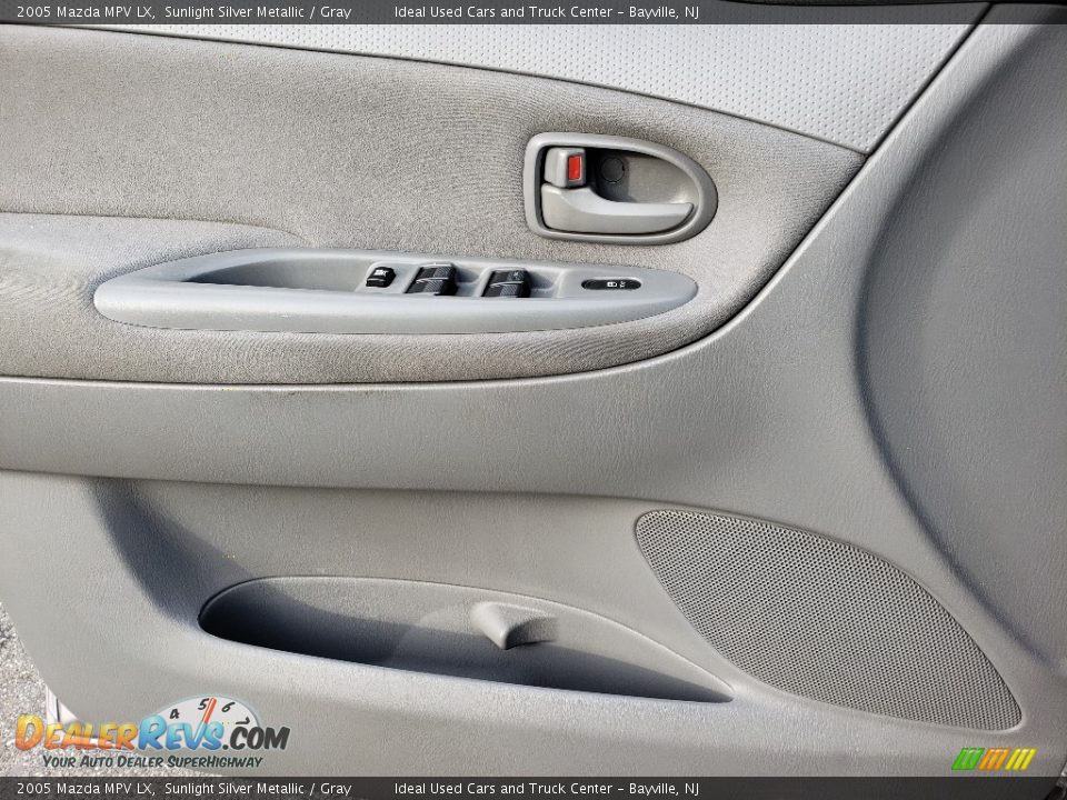 2005 Mazda MPV LX Sunlight Silver Metallic / Gray Photo #19