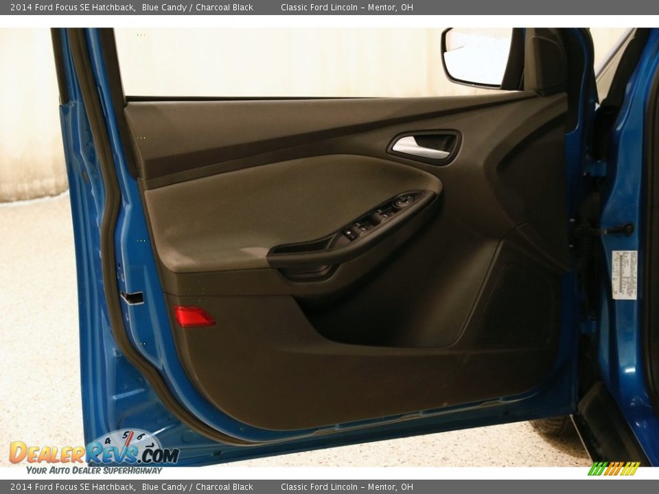 2014 Ford Focus SE Hatchback Blue Candy / Charcoal Black Photo #4
