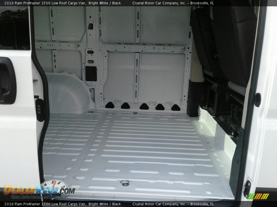 2019 Ram ProMaster 1500 Low Roof Cargo Van Bright White / Black Photo #10
