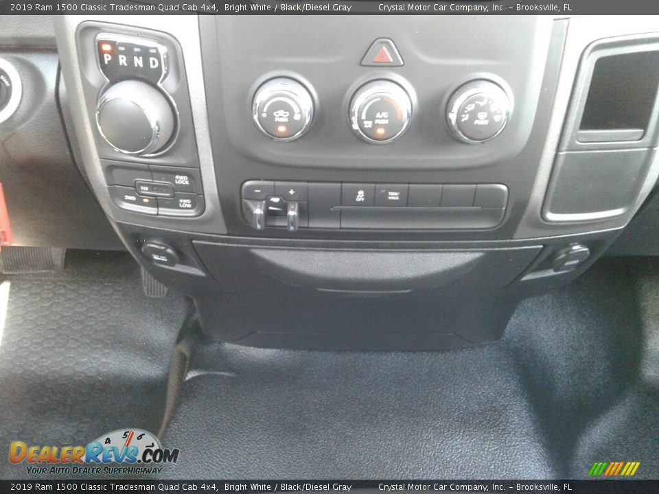 2019 Ram 1500 Classic Tradesman Quad Cab 4x4 Bright White / Black/Diesel Gray Photo #16
