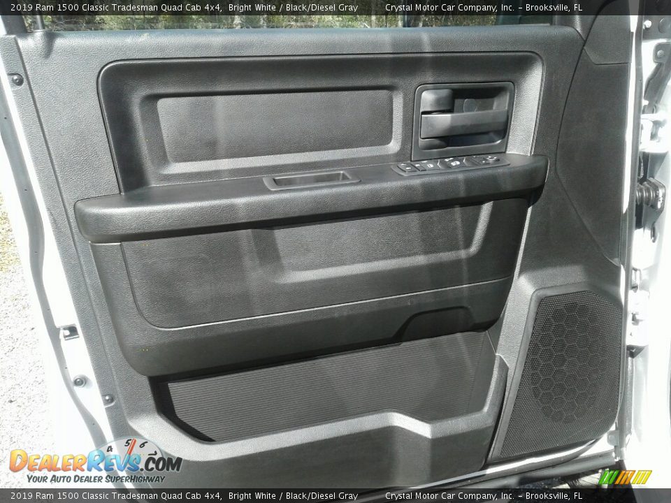2019 Ram 1500 Classic Tradesman Quad Cab 4x4 Bright White / Black/Diesel Gray Photo #17