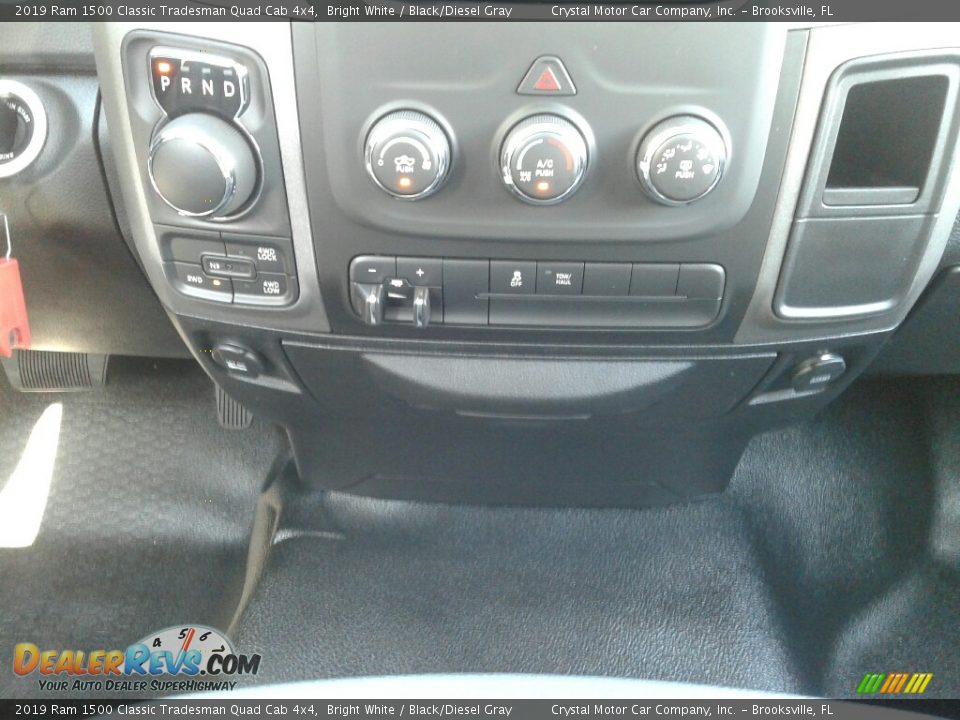 2019 Ram 1500 Classic Tradesman Quad Cab 4x4 Bright White / Black/Diesel Gray Photo #16
