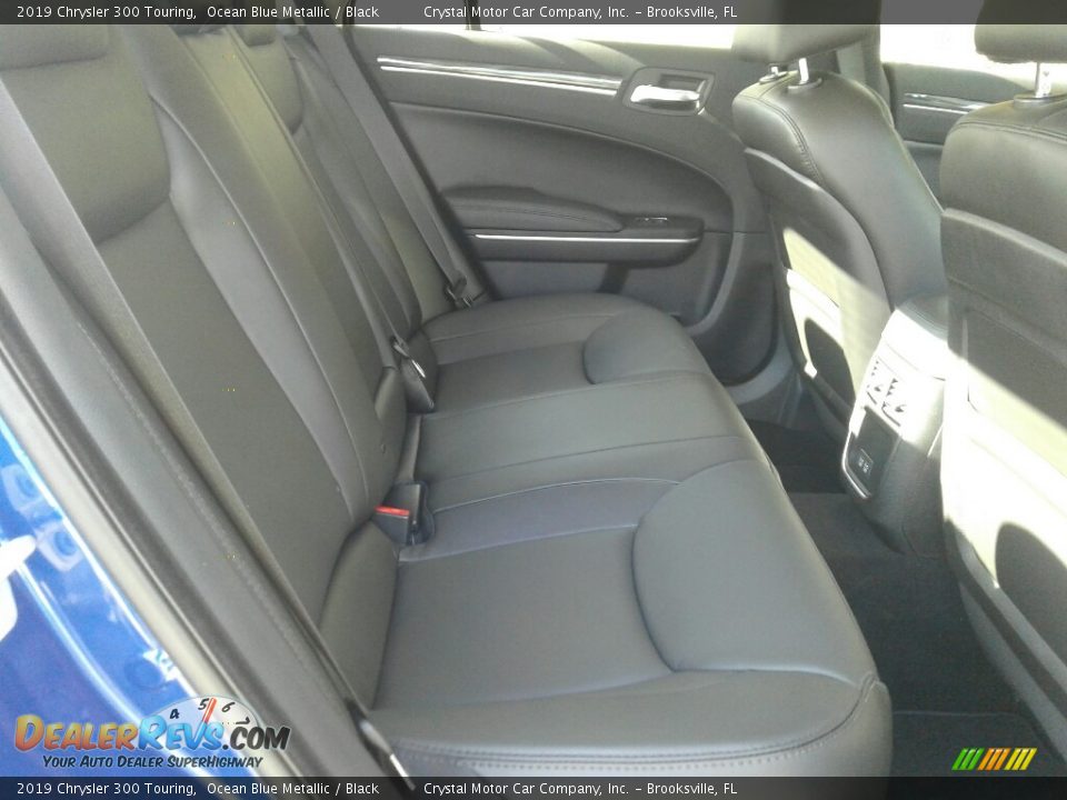 2019 Chrysler 300 Touring Ocean Blue Metallic / Black Photo #11
