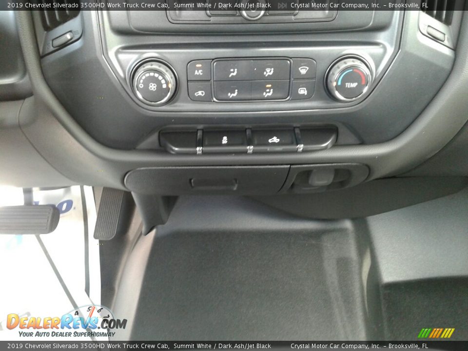 Controls of 2019 Chevrolet Silverado 3500HD Work Truck Crew Cab Photo #16