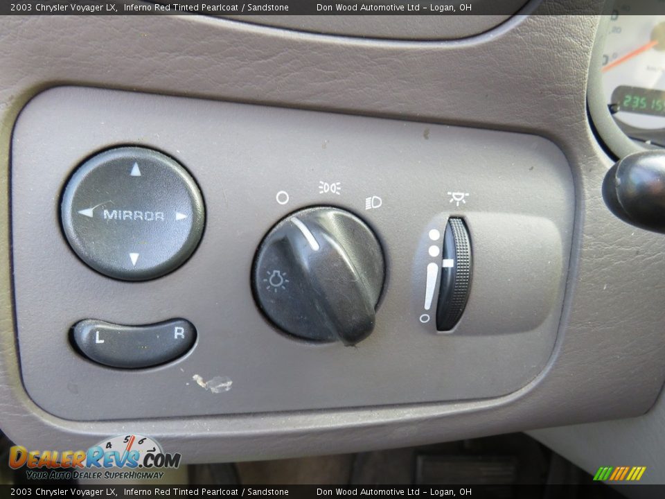 2003 Chrysler Voyager LX Inferno Red Tinted Pearlcoat / Sandstone Photo #28