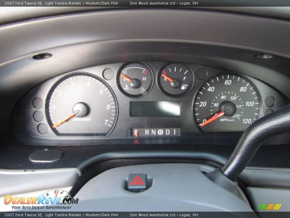 2007 Ford Taurus SE Light Tundra Metallic / Medium/Dark Flint Photo #14