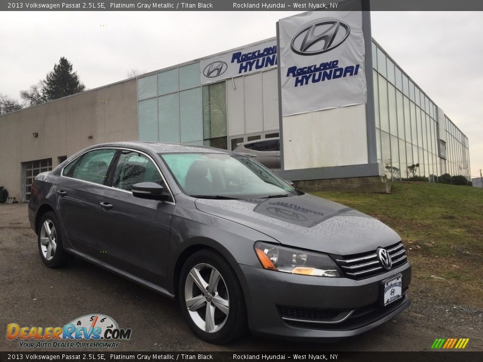 2013 Volkswagen Passat 2.5L SE Platinum Gray Metallic / Titan Black Photo #1
