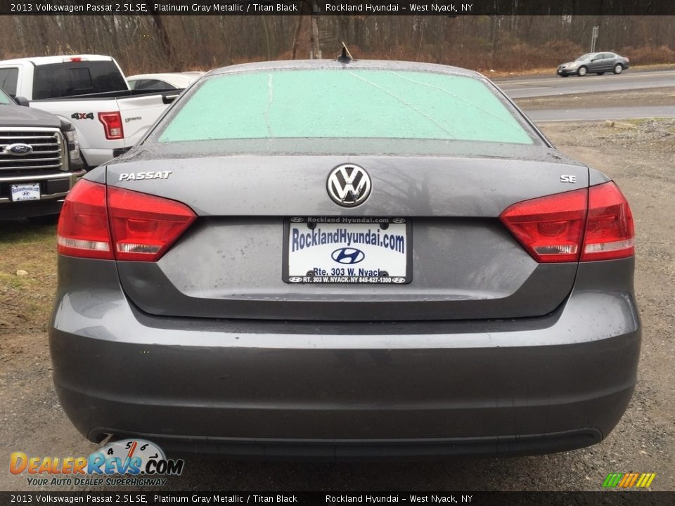 2013 Volkswagen Passat 2.5L SE Platinum Gray Metallic / Titan Black Photo #5