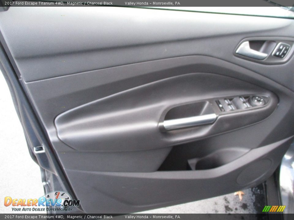 2017 Ford Escape Titanium 4WD Magnetic / Charcoal Black Photo #11