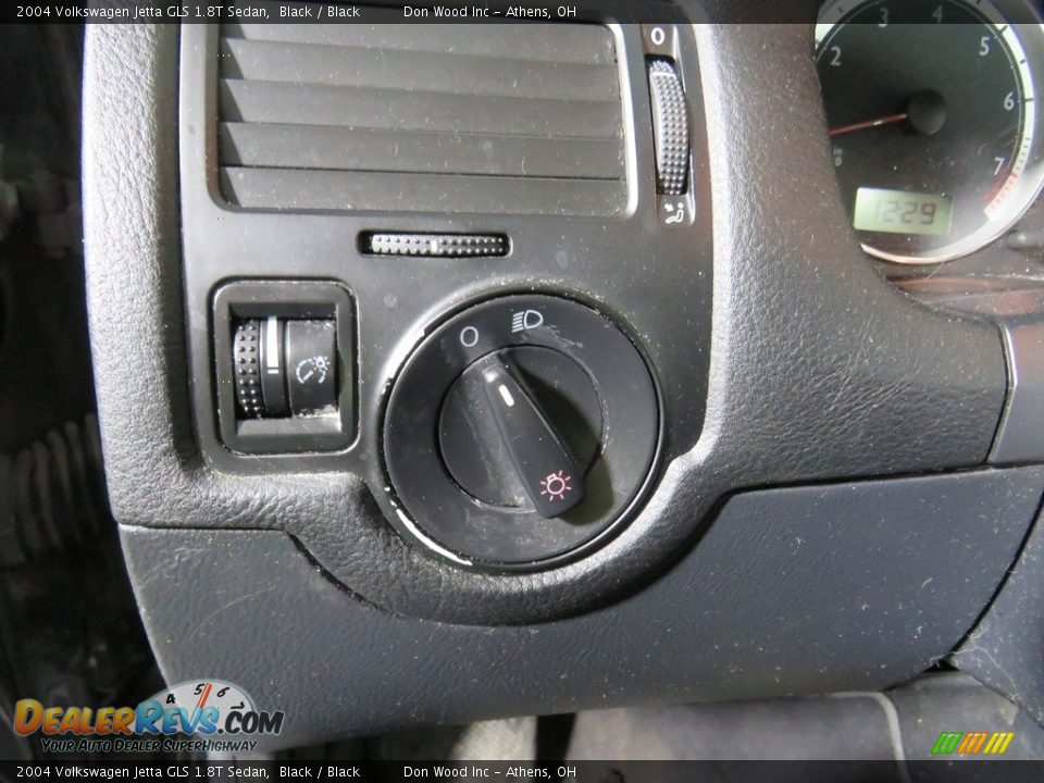 2004 Volkswagen Jetta GLS 1.8T Sedan Black / Black Photo #33