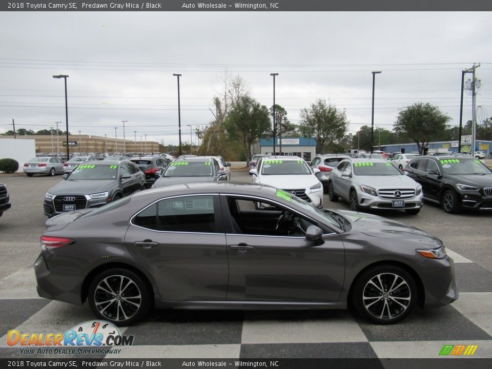 2018 Toyota Camry SE Predawn Gray Mica / Black Photo #3