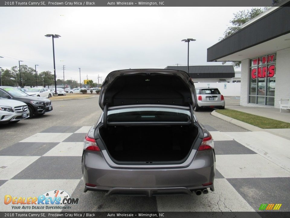 2018 Toyota Camry SE Predawn Gray Mica / Black Photo #5