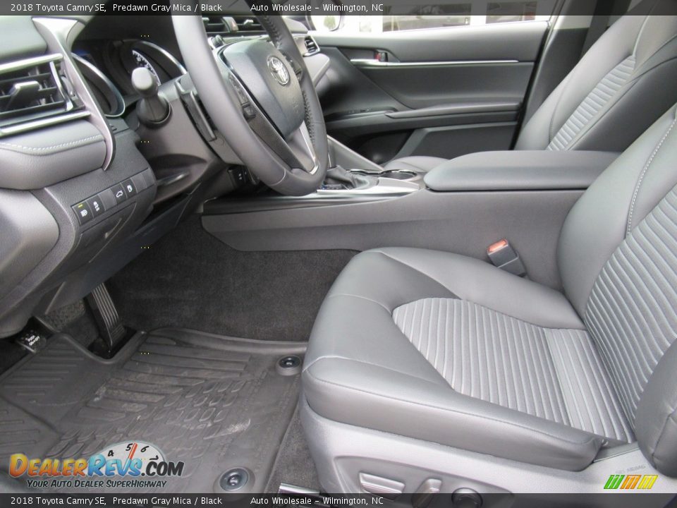 2018 Toyota Camry SE Predawn Gray Mica / Black Photo #11