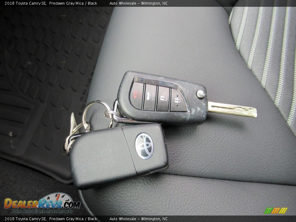 2018 Toyota Camry SE Predawn Gray Mica / Black Photo #20