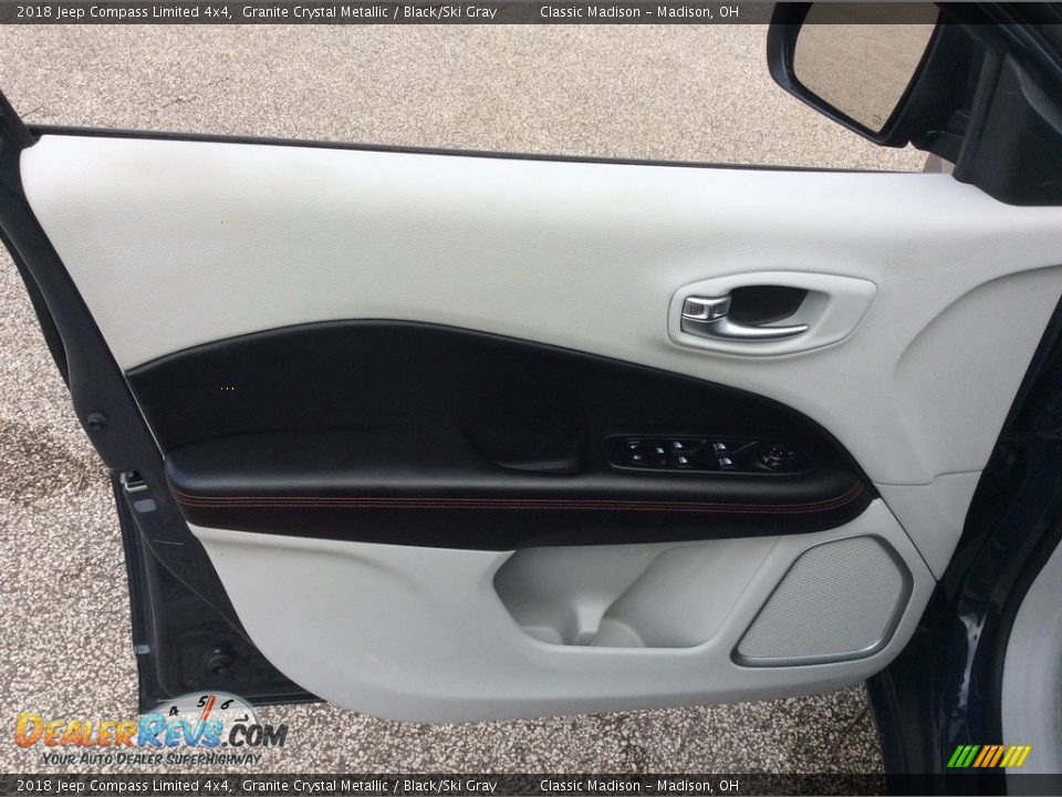 2018 Jeep Compass Limited 4x4 Granite Crystal Metallic / Black/Ski Gray Photo #13